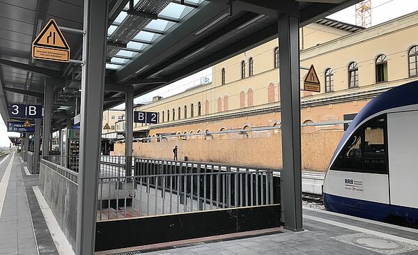 2021_09_16_Hbf_Abschluss_Arbeiten_in_Bahngleisen_1.jpg