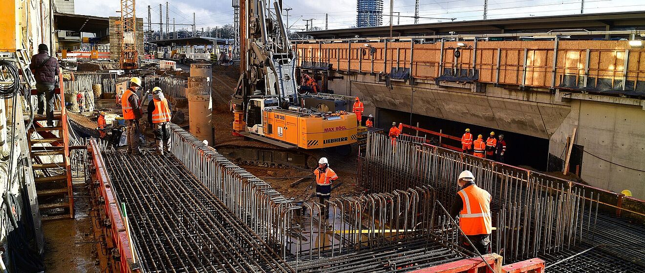 Hauptbahnhof_Header_Finanzierung_2021_03_15_HBF_Baustelle_07.jpg